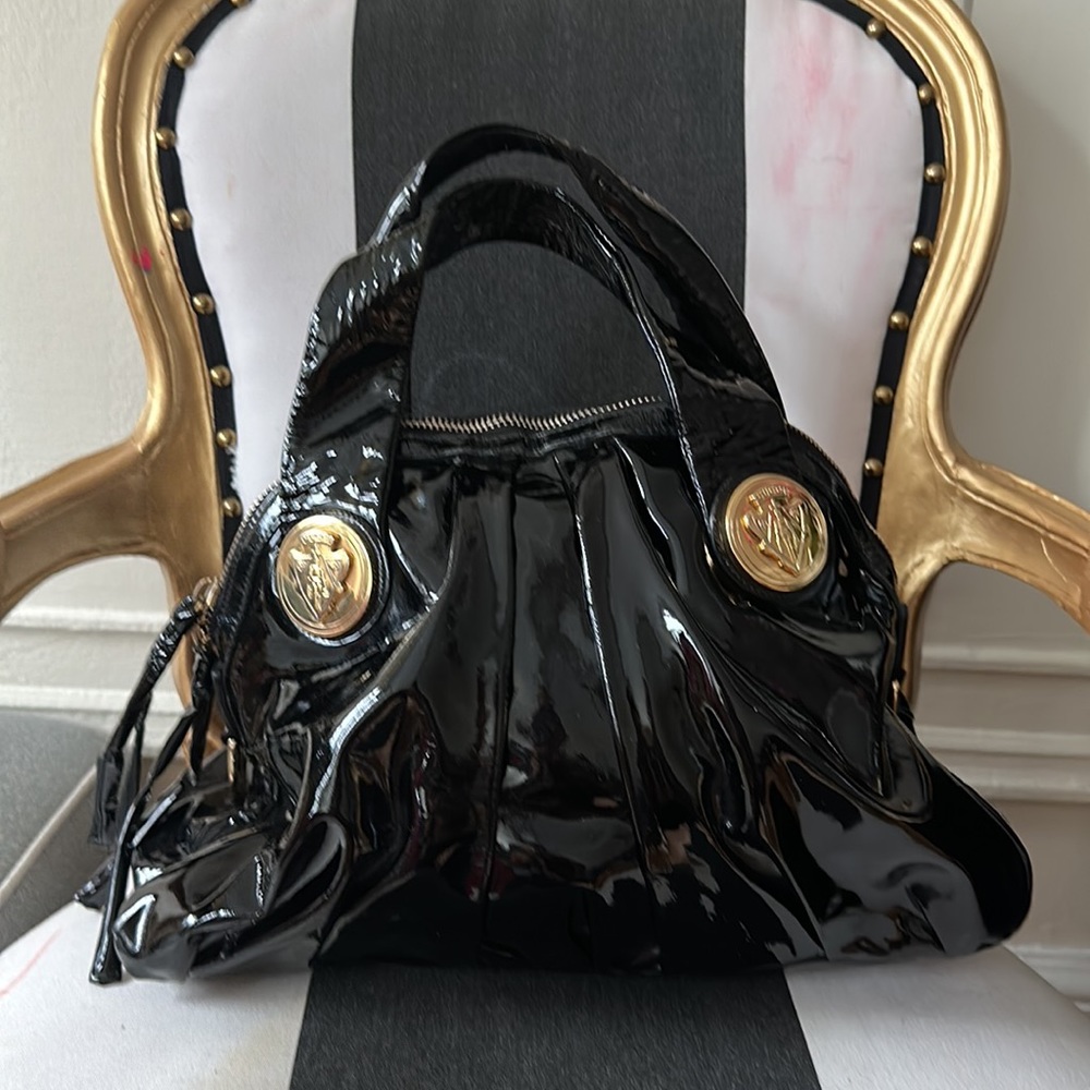 Patent leather Gucci bag